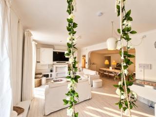 Chez Céleste - Luxueux appartement de 100 m2, design et aire de jeux - A proximité de la gare et de l'aéroport!! - 4