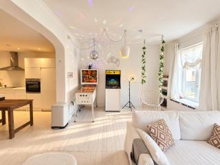 Chez Céleste - Luxueux appartement de 100 m2, design et aire de jeux - A proximité de la gare et de l'aéroport!! - 7