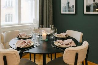 Snug 2BR close to center free parking - 1