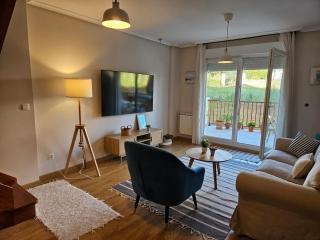 Dúplex con Gran Terraza y Piscina, Cerca de la Playa y Vistas al Monte - 6