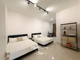 Kluang Tasik Indah Spacious Leisure Villa by MWM - 4