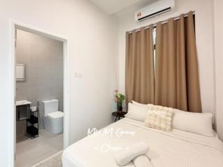 Kluang Tasik Indah Spacious Leisure Villa by MWM - 2
