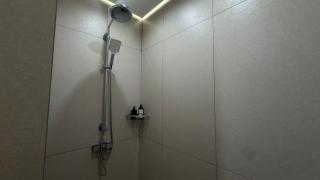 Meridian Apartments - 8