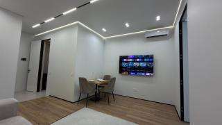 Meridian Apartments - 8