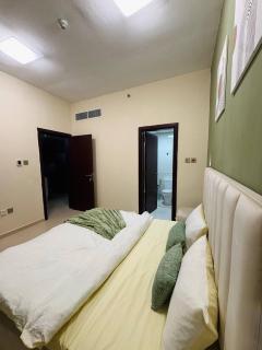 Stylish 1BHK with Balcony and amazing City View - Ajman - 2