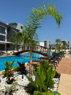Magnificent 2- bedroom loft with Pool at Long Beach İskele with Free Parking & WiFi - 2