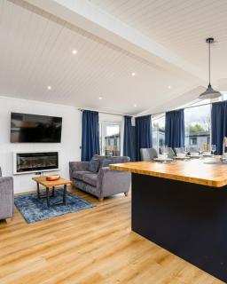 Silverwood Luxury Lodge Resort, 37 individual stunning properties - 4