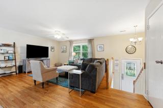 1010 E Ashley - Two Kitchens - Steps to Beach - 2