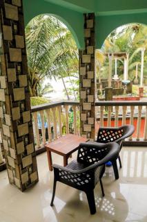 Kumbaya Beachside Hostel & Rooftop Cafe - 5