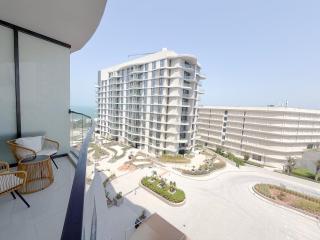 Well Furnished Executive 1BR in Bay Residences Near the Beach - 7