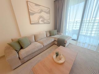 Well Furnished Executive 1BR in Bay Residences Near the Beach - 2