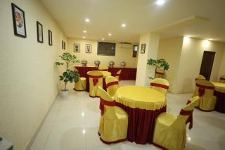 OXEMATE Service Apartment - 8