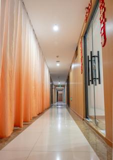 Orange Mingwu Hotel - 8