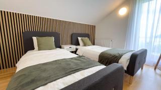 Lakeside Holiday Home, Sleeps 8 - 6