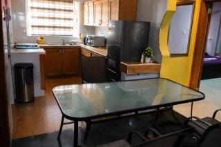 Gated Cozy 1BR 1BT Wi-Fi Laundry Kitchen Tv n More - 3