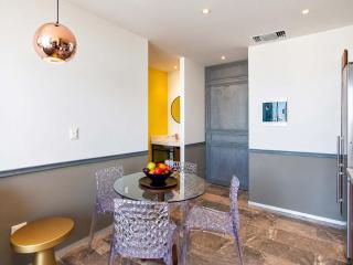 1BR 1BA in Singular Joy, best location in town - 7