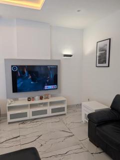 PCG HOMES 1130 Apartment - 8
