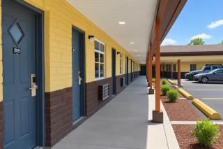 Central INN by Hotel O KY - 7