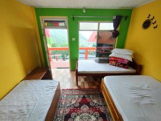 Cozy Mountain Homestay, Pet Friendly, Views - 5