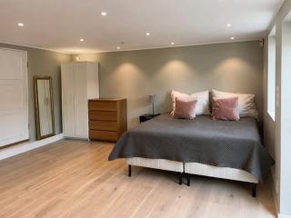 Bright studio near metro and nature, 15 min from city centre - 6