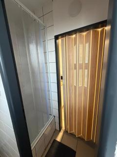 Affordable and practical apartment, by downtown CB - 7