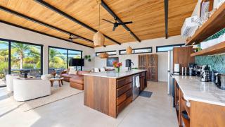 Lagoonfront 3BR Villa at Seabird - 6