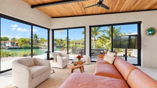 Lagoonfront 3BR Villa at Seabird - 4