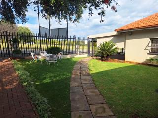 Fochville Guesthouse - 8