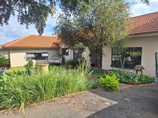 Fochville Guesthouse - 3