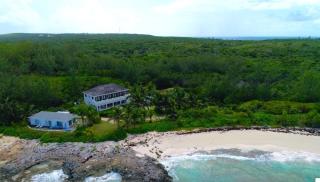 Alfred & Cottage · Private Beachfront Home Pool, Solar, Banks Rd - 0