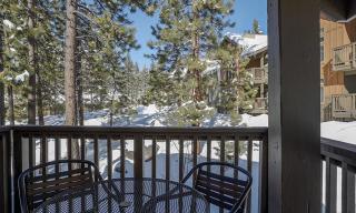 South Shore 3BR Apartment with Resort Access - 9