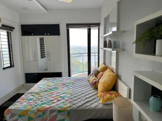 Lake view apartment Kundanoor kochi - 4