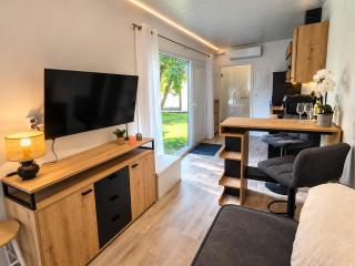 Auszeitnow Tiny Homes im Seecontainer - Garten & Parkplatz - 1