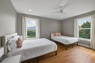 Modern Cabin near Smoky Mountain National Park - 3