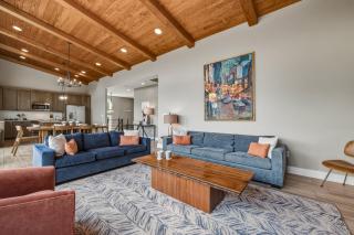 Modern Cabin near Smoky Mountain National Park - 1