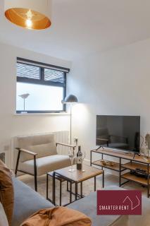 Wokingham - 2 Bedroom - Refurbished 1st Floor Flat - 4