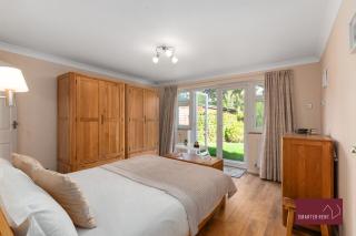 Three Bed Bungalow - Finchampstead - 1