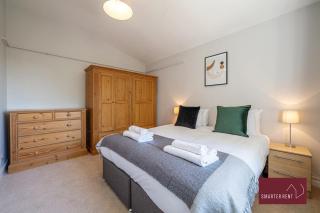17 Milward Gardens - 1