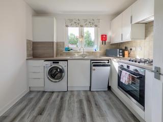 Modern apartment with parking and M90 access - 7