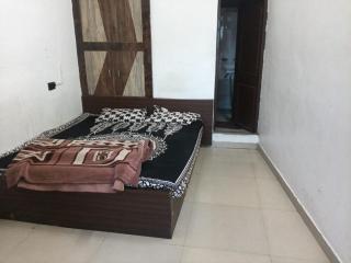 Hotel Kiran - 8