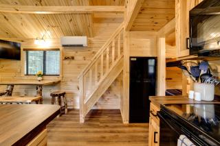 Hike, Bike & Stargaze! Oxford Cabin w/ Fire Pit - 3