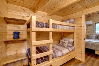 Hike, Bike & Stargaze! Oxford Cabin w/ Fire Pit - 1