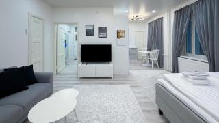 Downtown studio with Netflix - 9