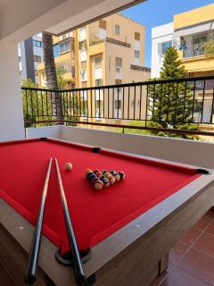 Refined Retreat - central flat with pool table - 7