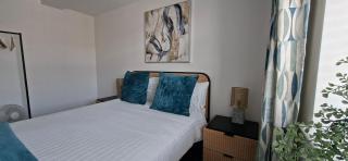 One-Bed Luxurious apartment near A1 'The Lancaster Suite' - 7