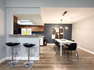 3BR Condo with Las Vegas Strip Views - 6