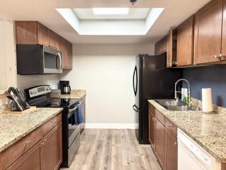 3BR Condo with Las Vegas Strip Views - 2