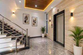 Hotel Classic Blue Avenue Near Medanta Hospital & INOX C21 Mall & Mangal City Mall - 3