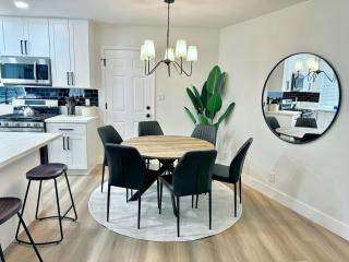 Cozy & Renovated 4-Bedroom Home - Perfect for Families & Groups Near the Las Vegas Strip - 5