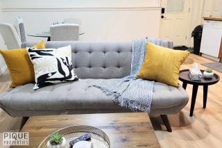 Chic Modern Vibes - KING Bed - Fireplace - Sleeps 4 - Wifi - 1